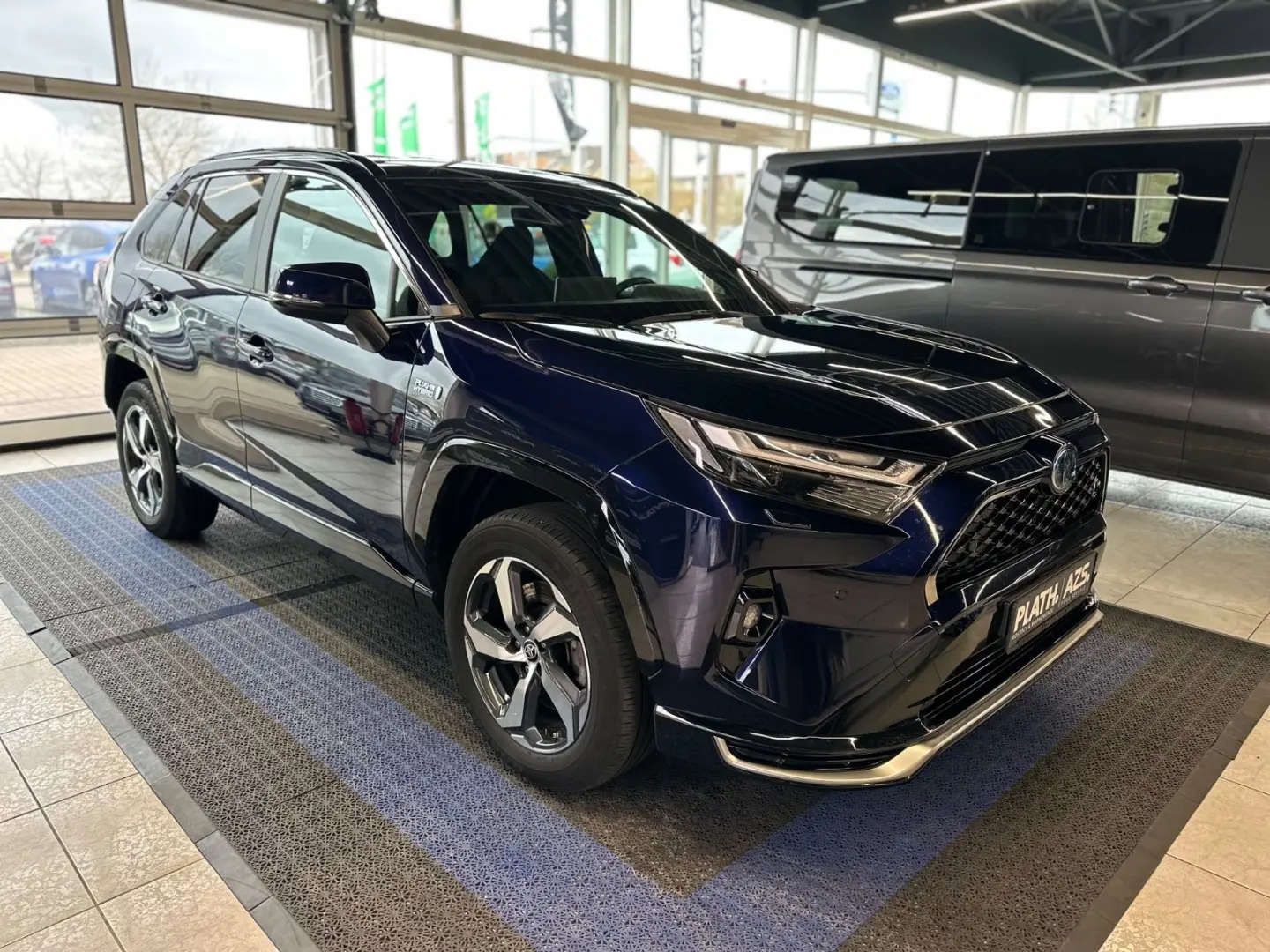 RAV4 Plug-in Hybrid 4x4 *Anhängerzug*HUD*