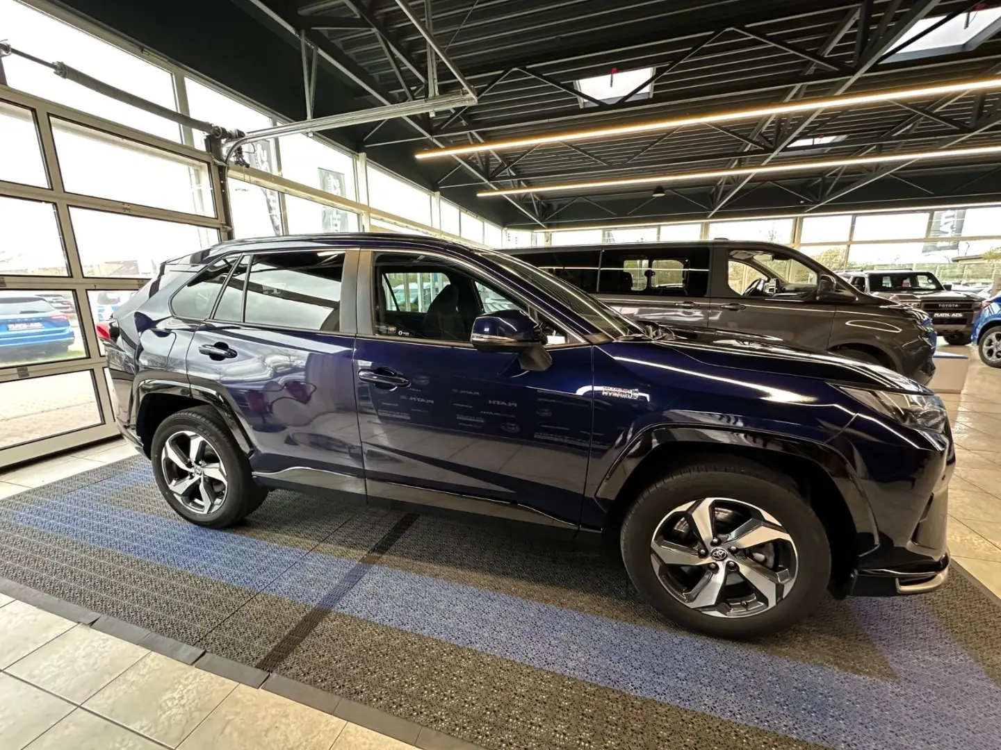 RAV4 Plug-in Hybrid 4x4 *Anhängerzug*HUD*