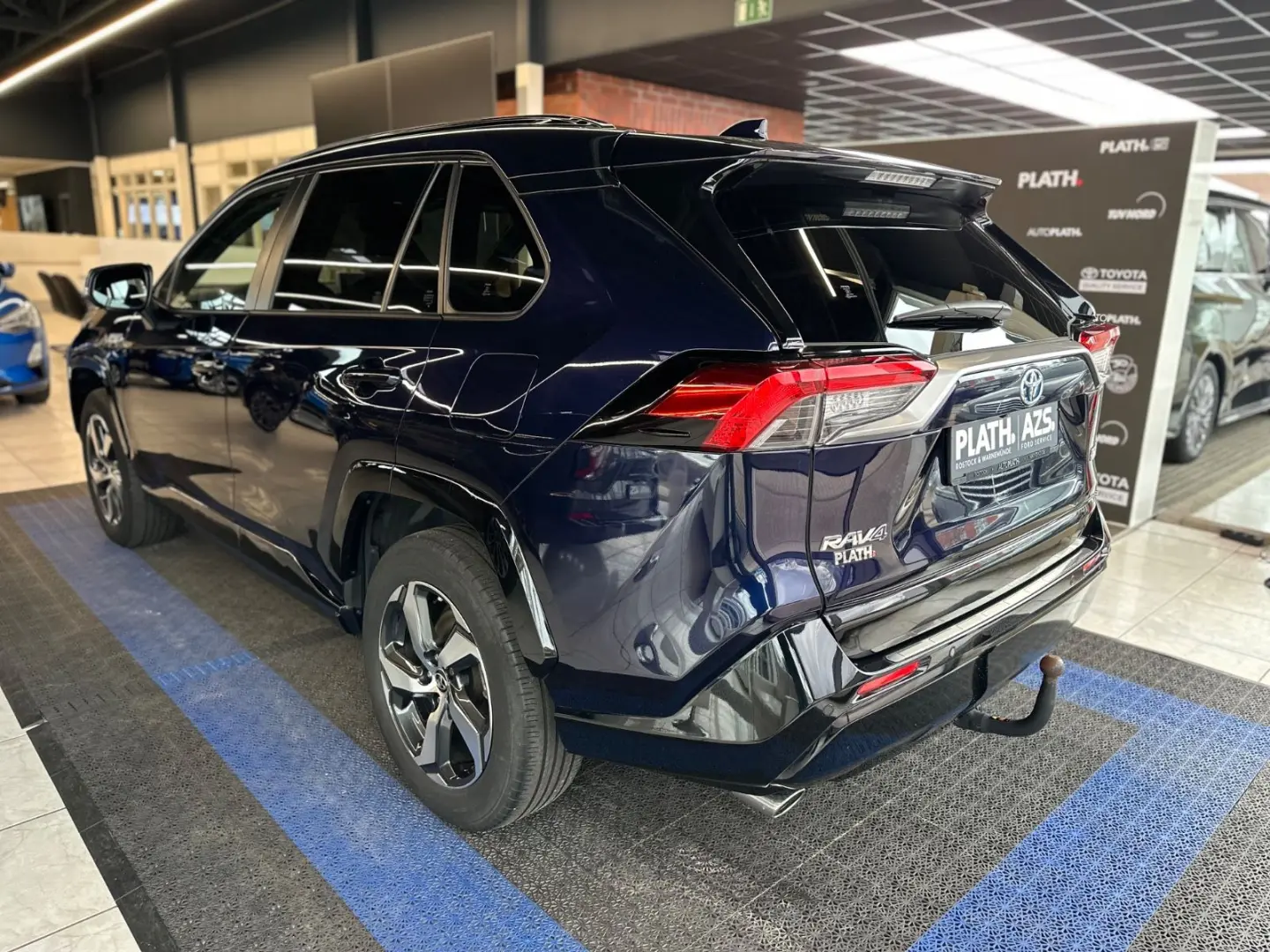 RAV4 Plug-in Hybrid 4x4 *Anhängerzug*HUD*