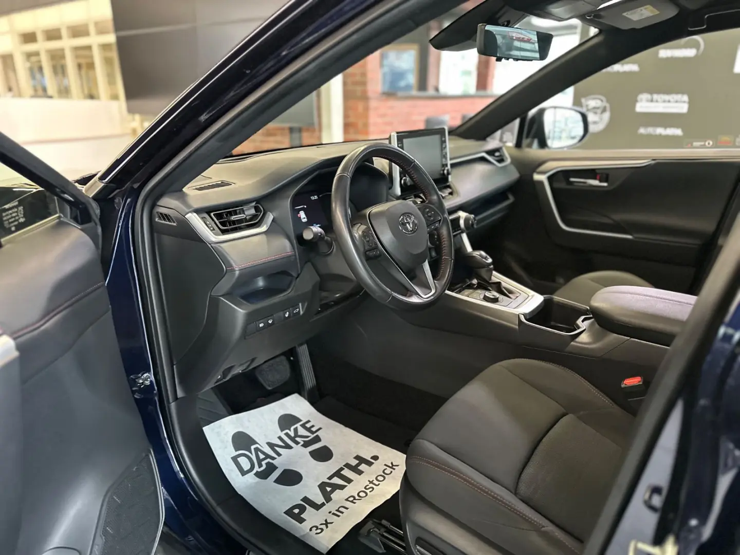 RAV4 Plug-in Hybrid 4x4 *Anhängerzug*HUD*