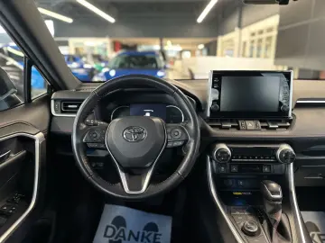 RAV4 Plug-in Hybrid 4x4 *Anhängerzug*HUD*