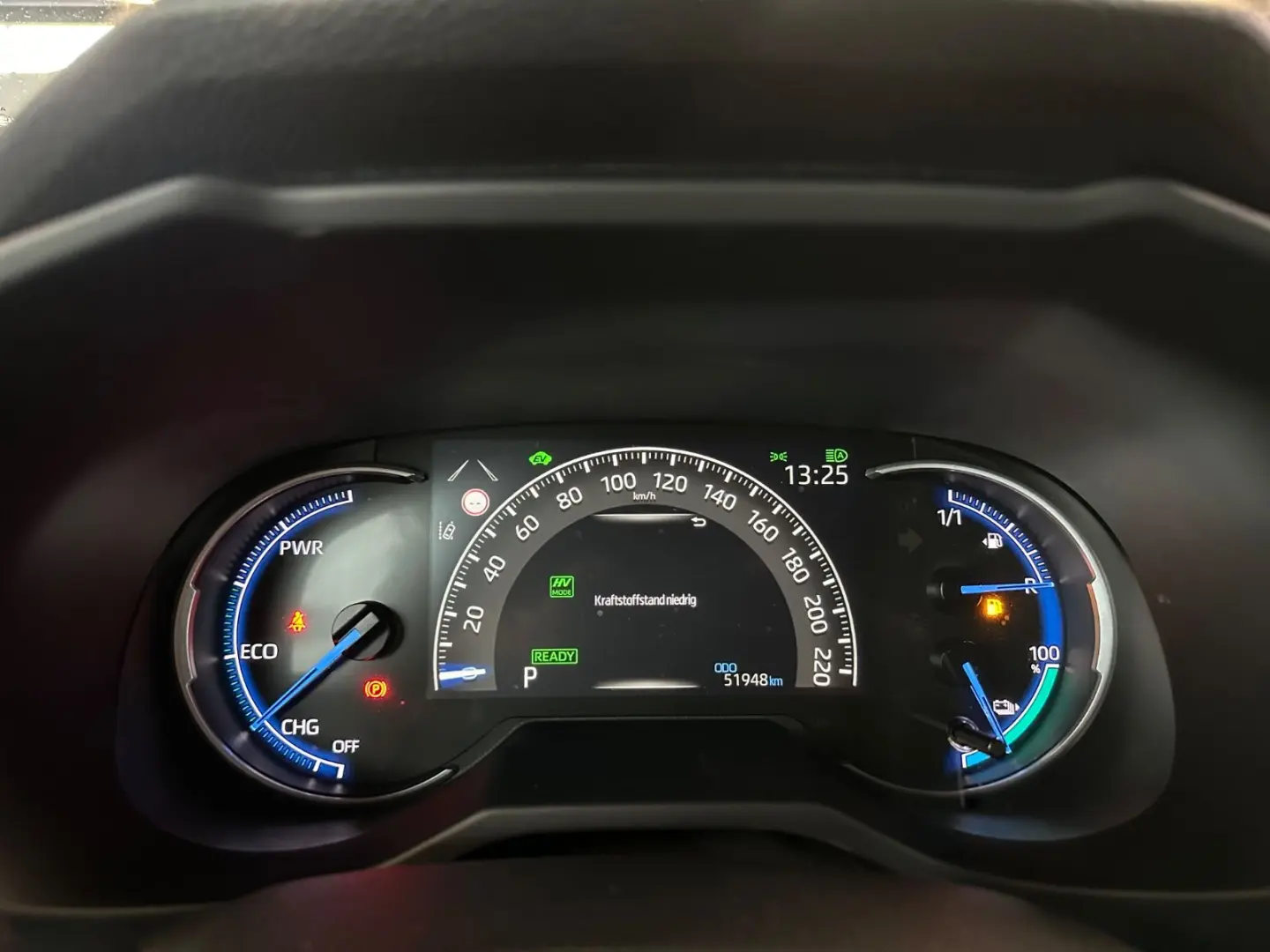 RAV4 Plug-in Hybrid 4x4 *Anhängerzug*HUD*