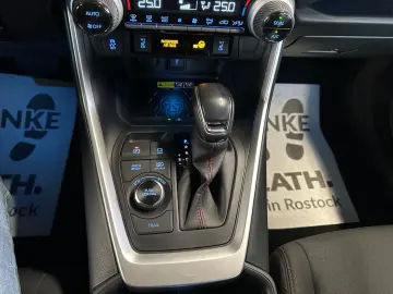 RAV4 Plug-in Hybrid 4x4 *Anhängerzug*HUD*