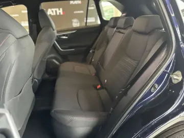 RAV4 Plug-in Hybrid 4x4 *Anhängerzug*HUD*