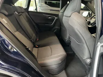 RAV4 Plug-in Hybrid 4x4 *Anhängerzug*HUD*
