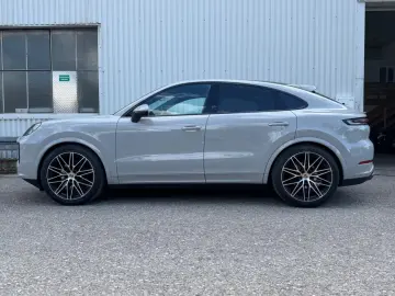 Porsche Cayenne Coupe * BOSE * Pano * 22 Zoll * 360
