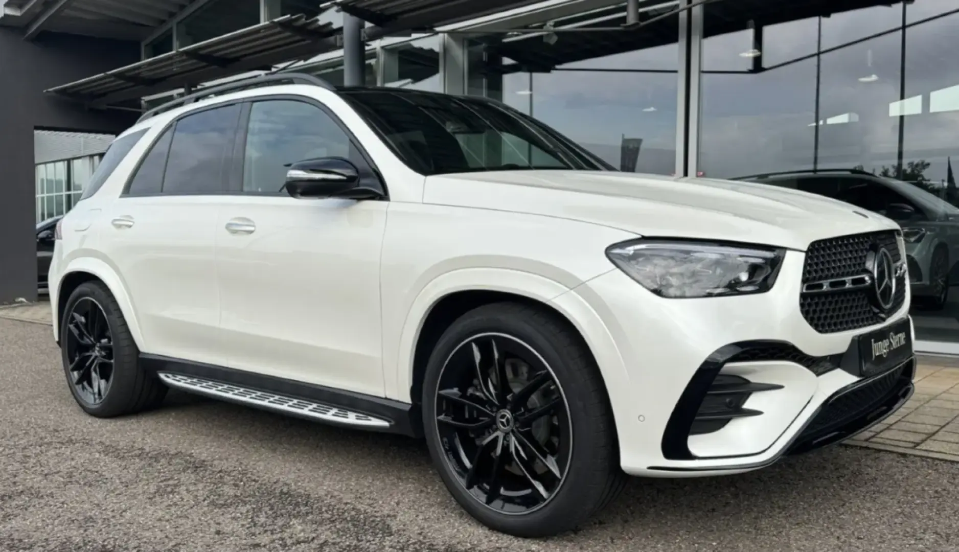 GLE450d 4M AMG 22  DISTRONIC PANO STANDHZG AHK
