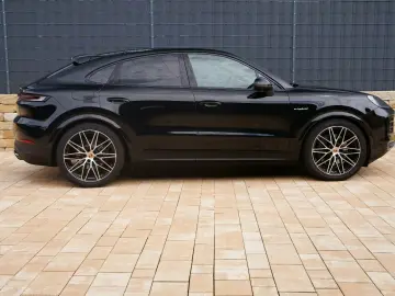 Porsche Cayenne Coupe E-Hybrid *P-DISPLAY