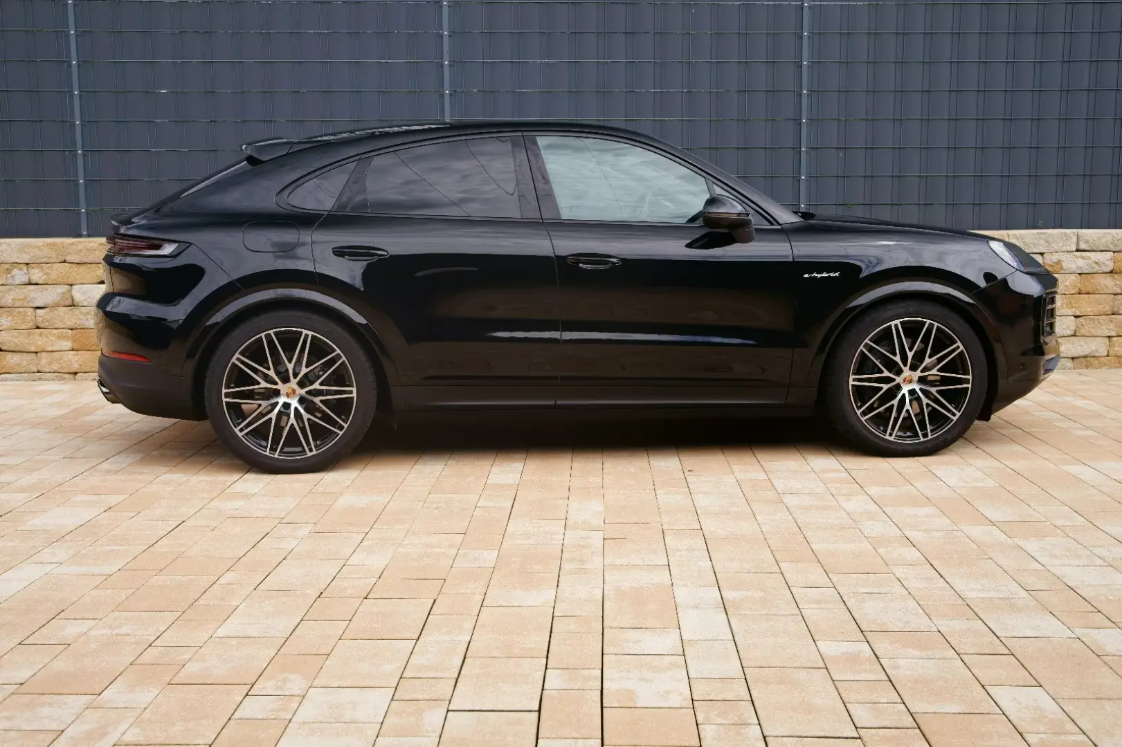 Porsche Cayenne Coupe E-Hybrid *P-DISPLAY