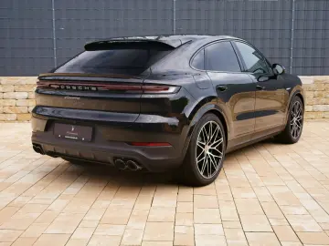 Porsche Cayenne Coupe E-Hybrid *P-DISPLAY