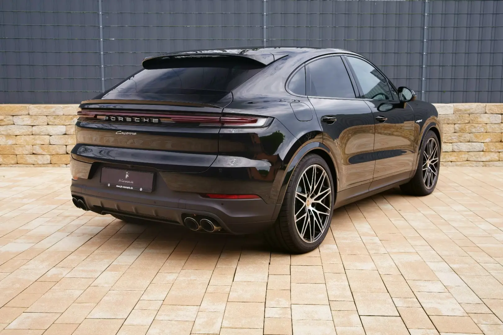 Porsche Cayenne Coupe E-Hybrid *P-DISPLAY