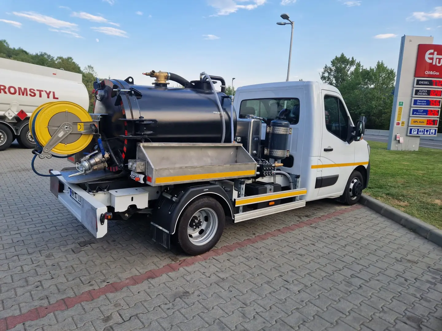 Iveco Autovidanja combinata 7,2 tone 2000 ltr