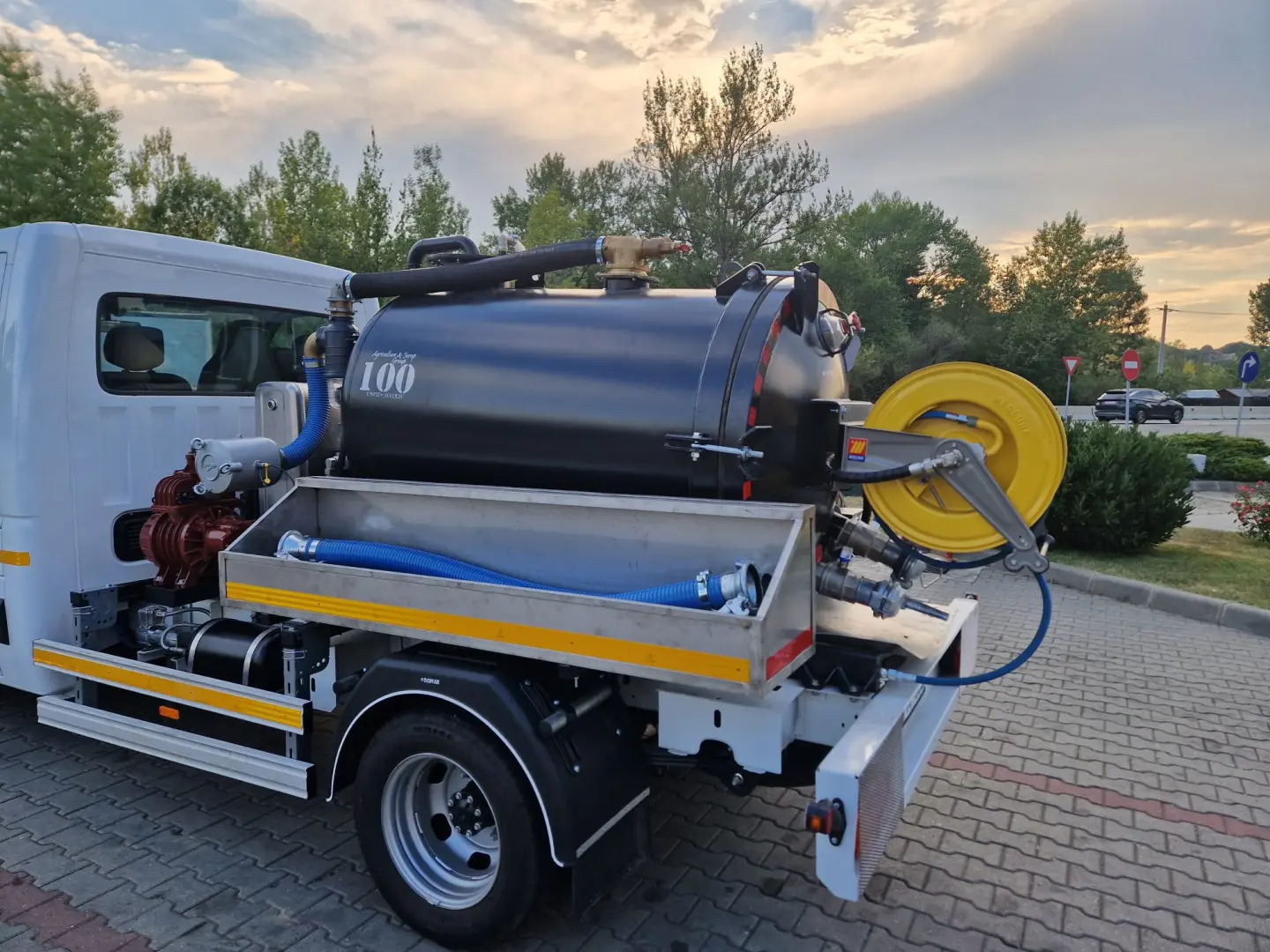 Iveco Autovidanja combinata 7,2 tone 2000 ltr