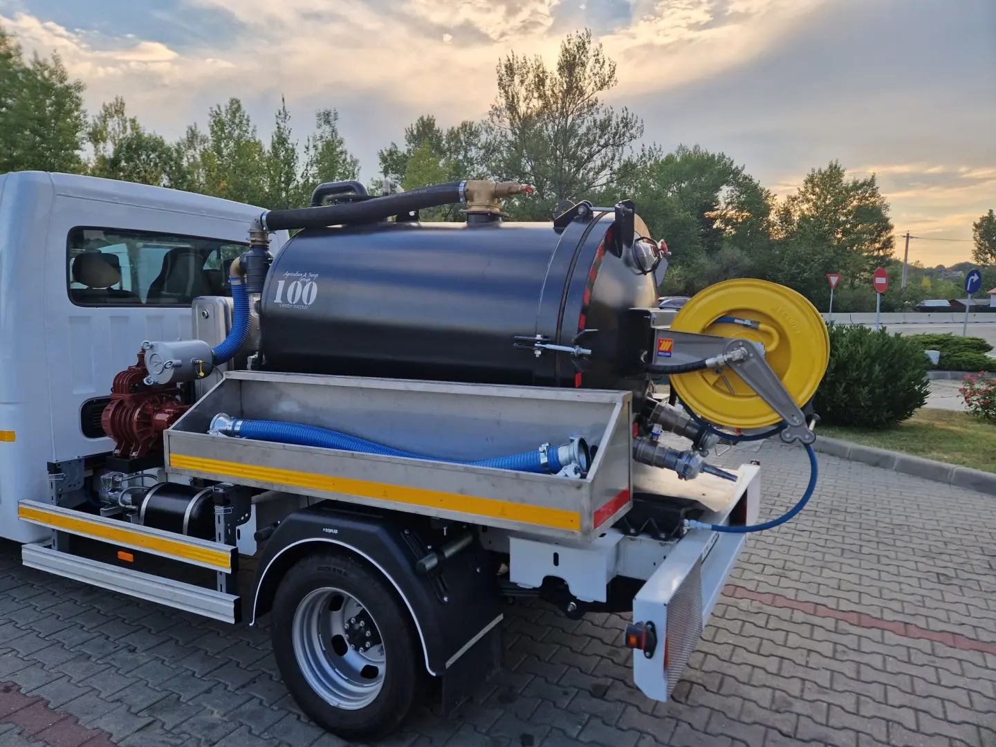 Iveco Autovidanja combinata 7,2 tone 2000 ltr