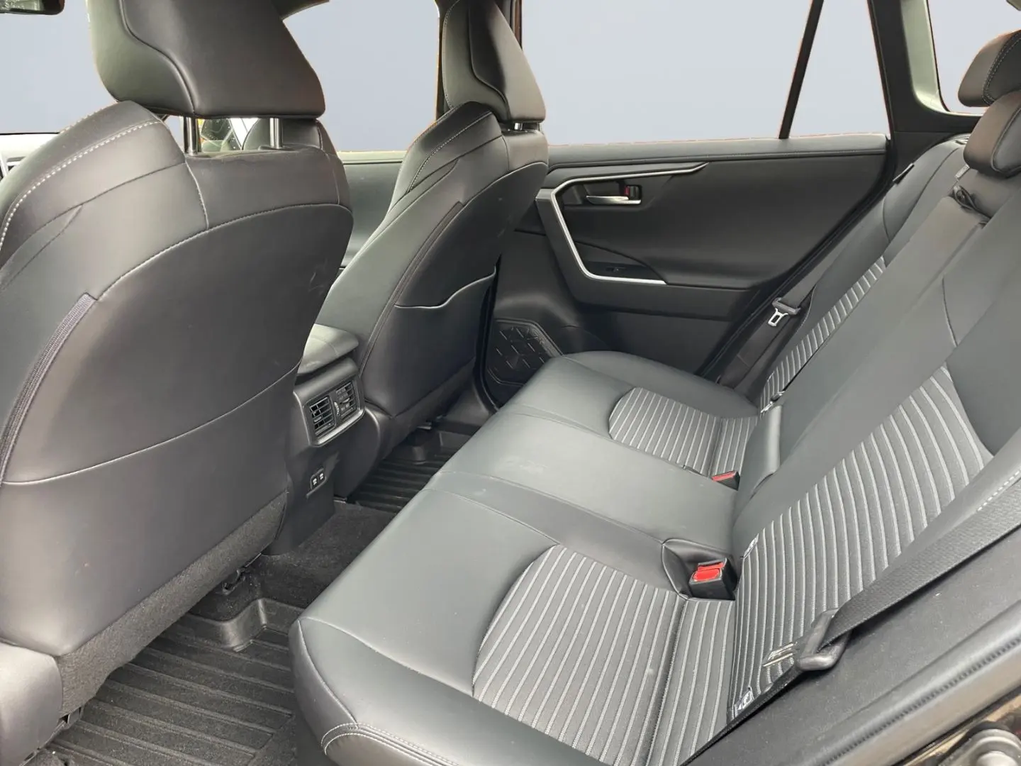 RAV 4 2.5 4x4 Hybrid Black Edition