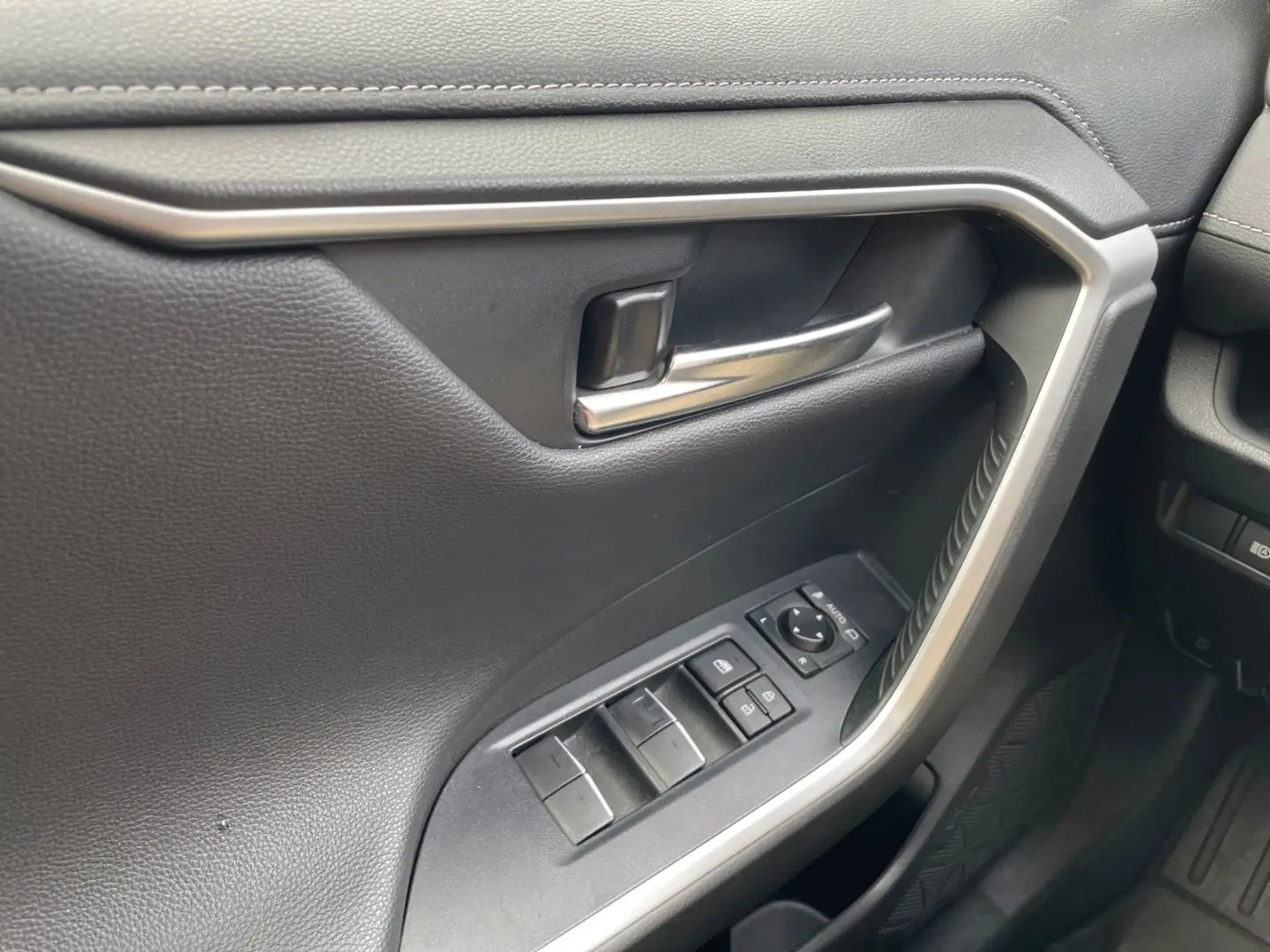 RAV 4 2.5 4x4 Hybrid Black Edition