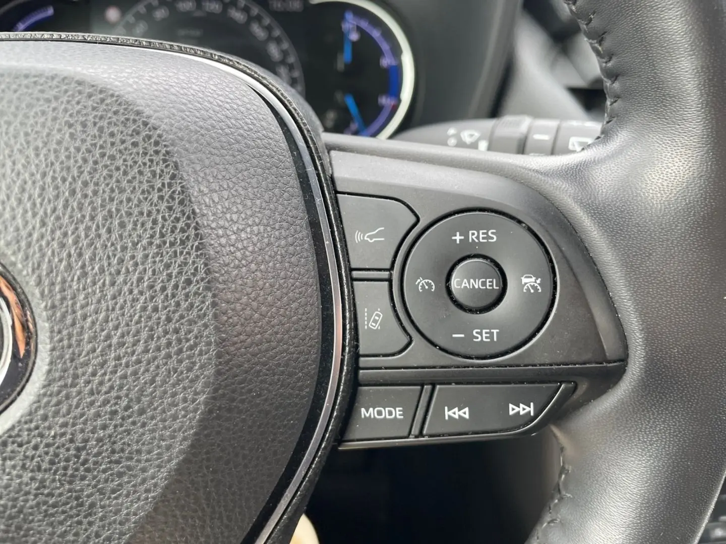 RAV 4 2.5 4x4 Hybrid Black Edition