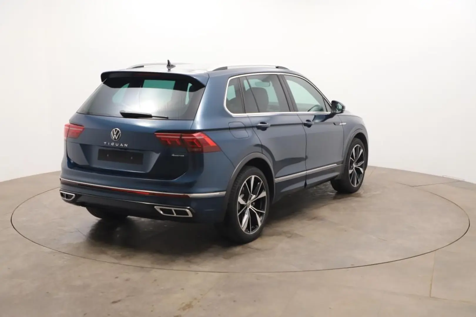 Volkswagen Tiguan R-Line 4Motion 2.0 TSI AHK*PDC*RFK*Klima
