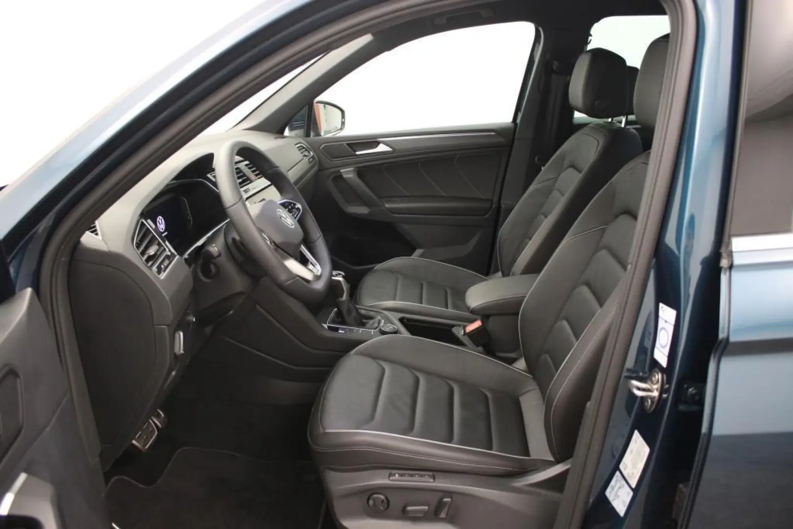 Volkswagen Tiguan R-Line 4Motion 2.0 TSI AHK*PDC*RFK*Klima
