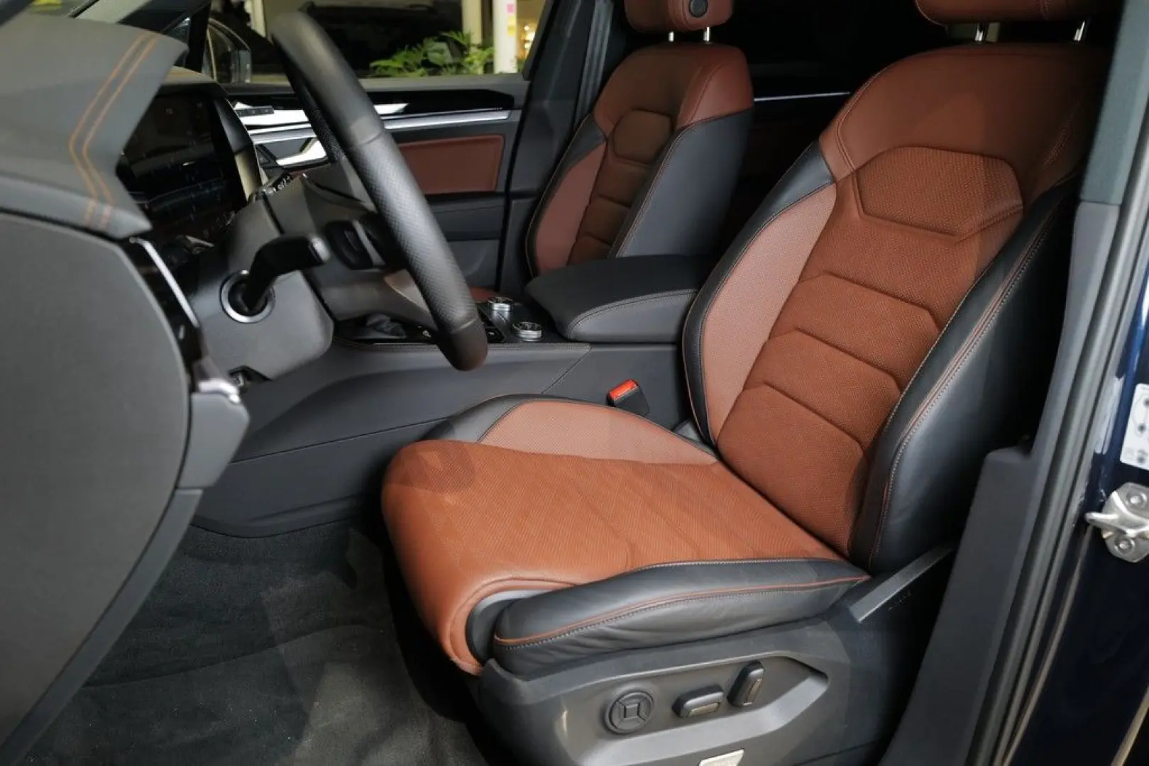 Touareg 3.0TDI R-Line AHK Allradlenkung Luft Kam