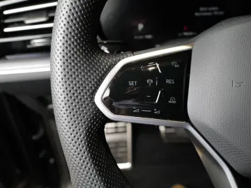 Touareg 3.0TDI R-Line AHK Allradlenkung Luft Kam