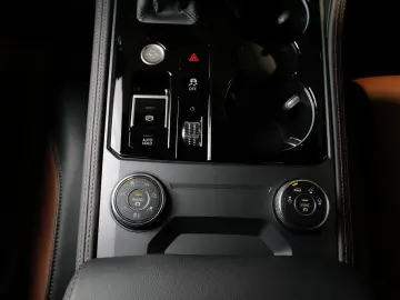 Touareg 3.0TDI R-Line AHK Allradlenkung Luft Kam