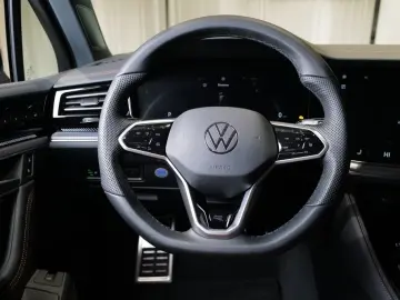 Touareg 3.0TDI R-Line AHK Allradlenkung Luft Kam
