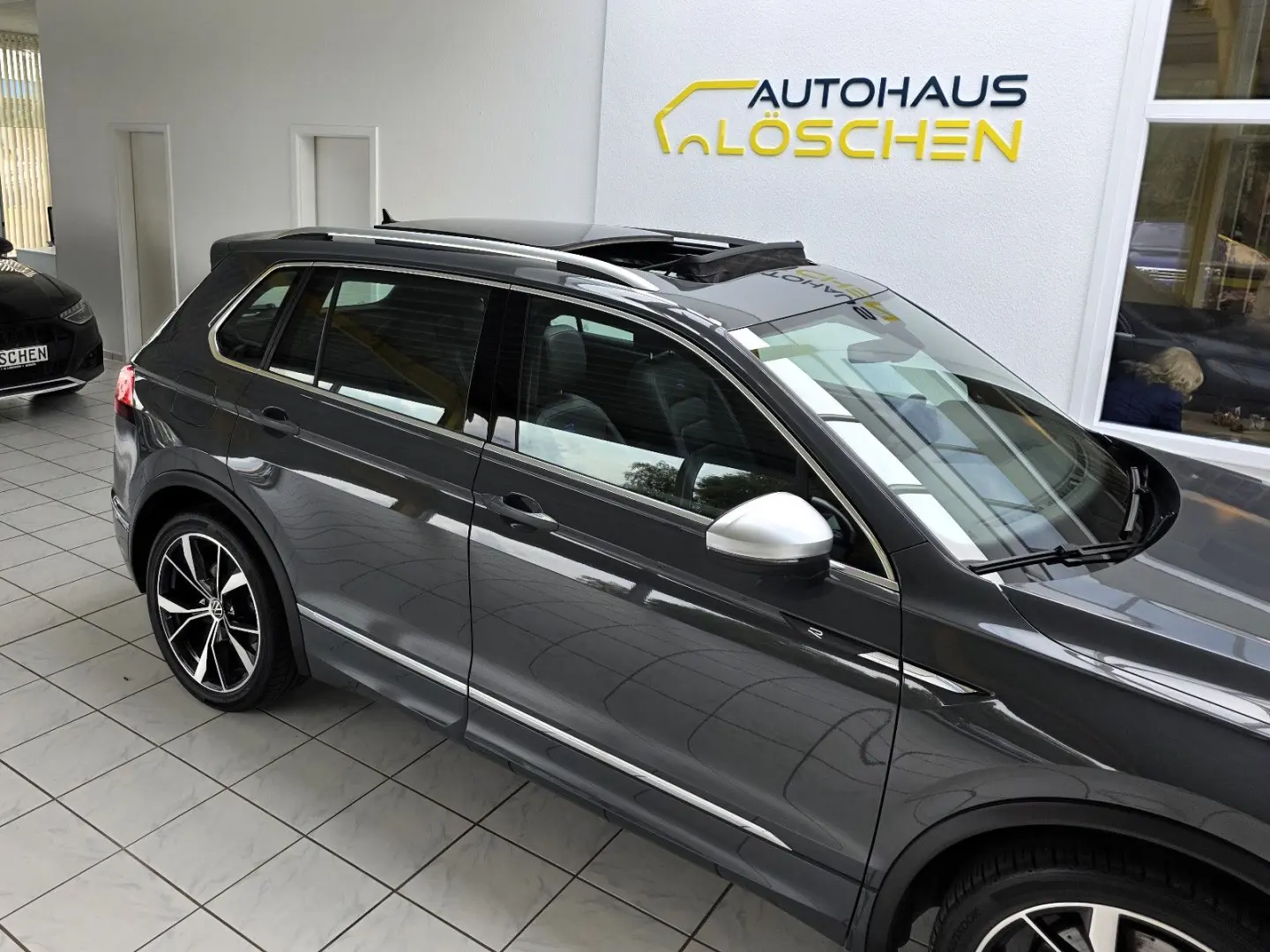 Volkswagen Tiguan R 4Motion Panorama Harman/Kardon