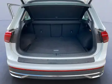 Volkswagen Tiguan ELEGANCE 2.0 TDI DSG 4MOTION