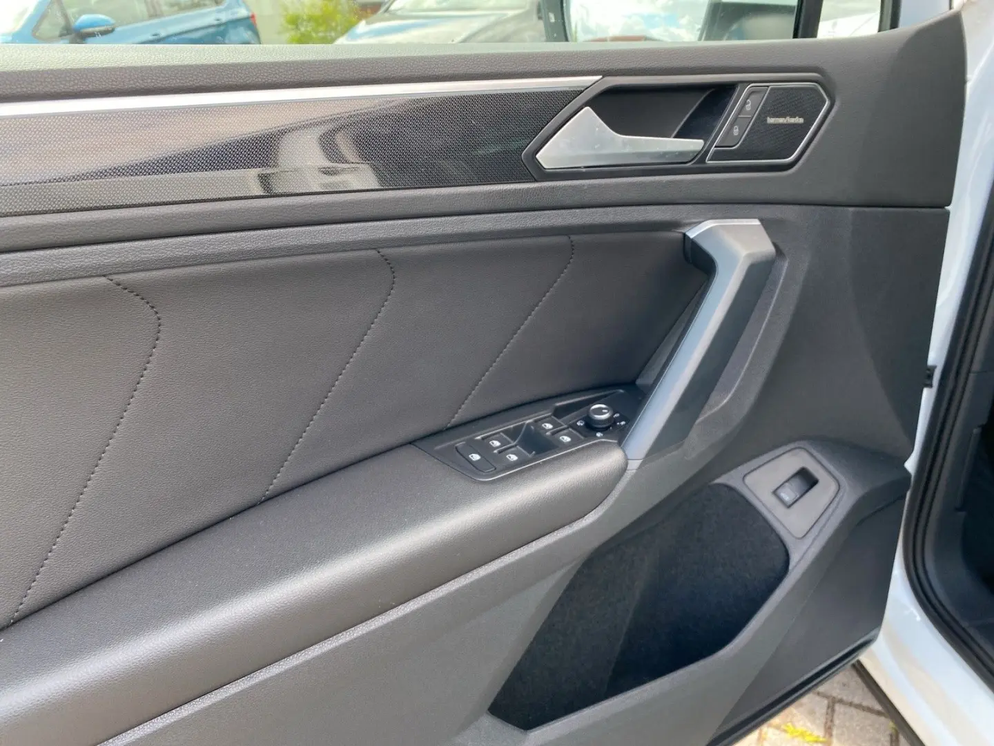 Volkswagen Tiguan ELEGANCE 2.0 TDI DSG 4MOTION