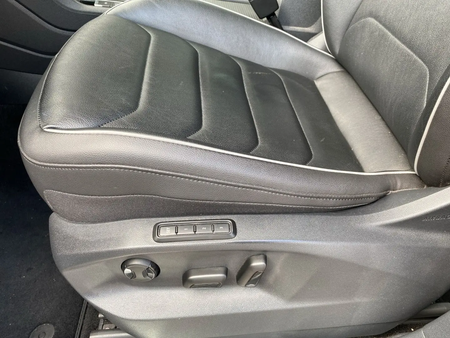 Volkswagen Tiguan ELEGANCE 2.0 TDI DSG 4MOTION
