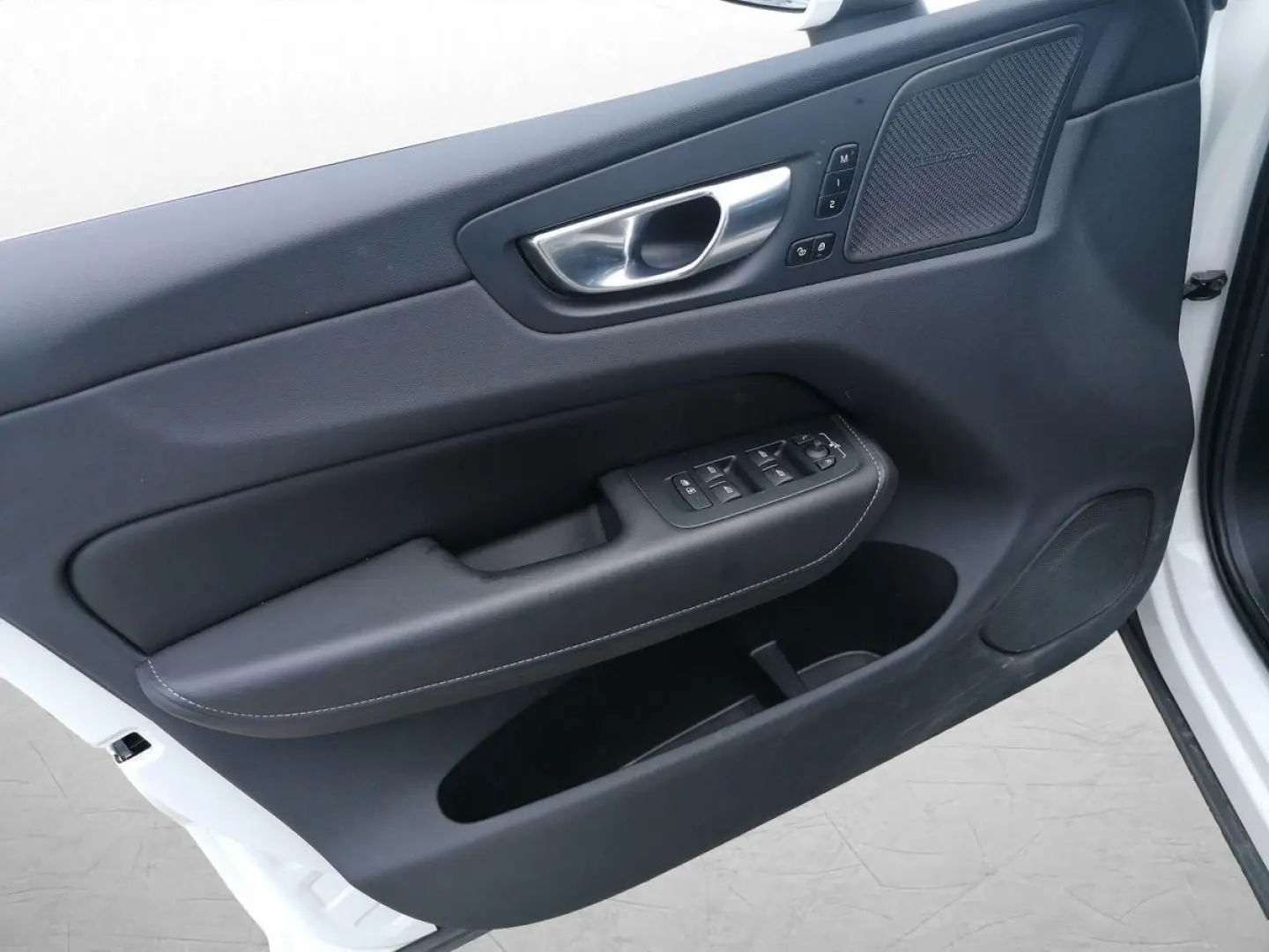 Volvo XC60 2.0 Inscription 197PS AWD Google-Nav