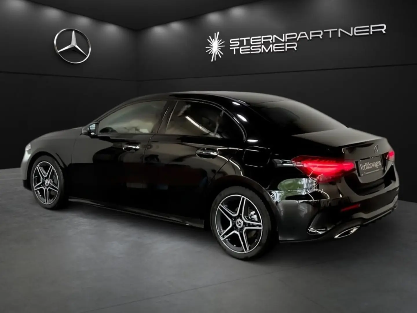 A 180 Limousine AMG. Night-P, Kamera, Ambiente