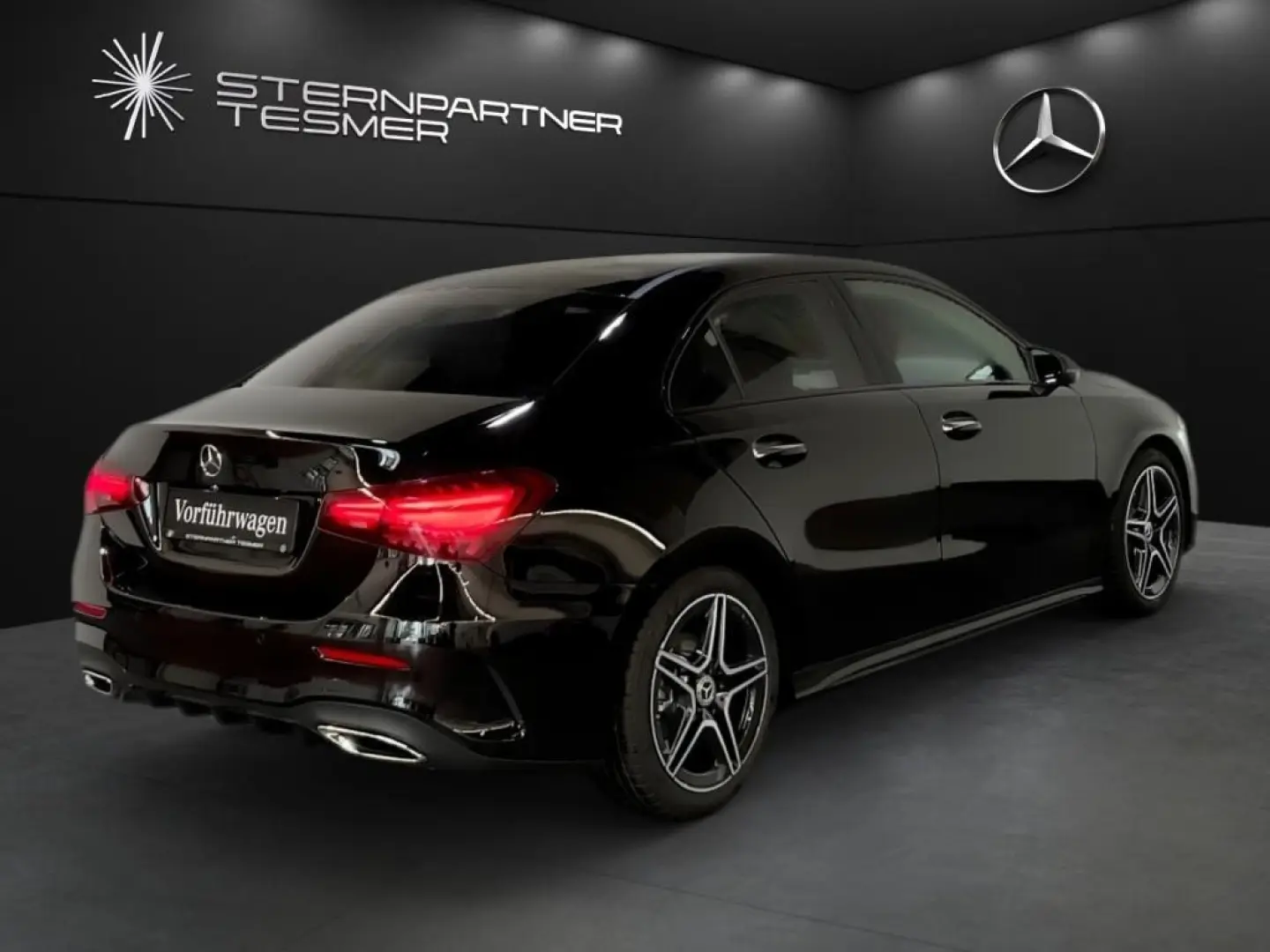 A 180 Limousine AMG. Night-P, Kamera, Ambiente