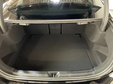 A 180 Limousine AMG. Night-P, Kamera, Ambiente
