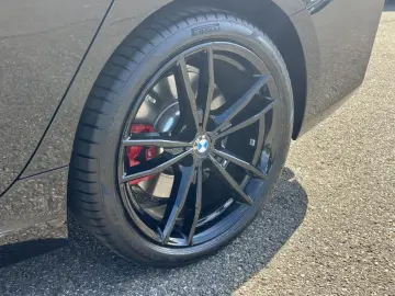 330i xDr.M Sport Pro HUD SurView ACC Glasd.HK19
