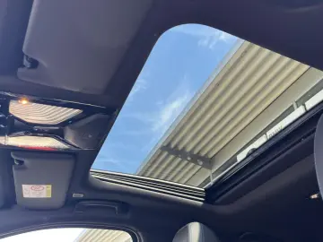 330i xDr.M Sport Pro HUD SurView ACC Glasd.HK19