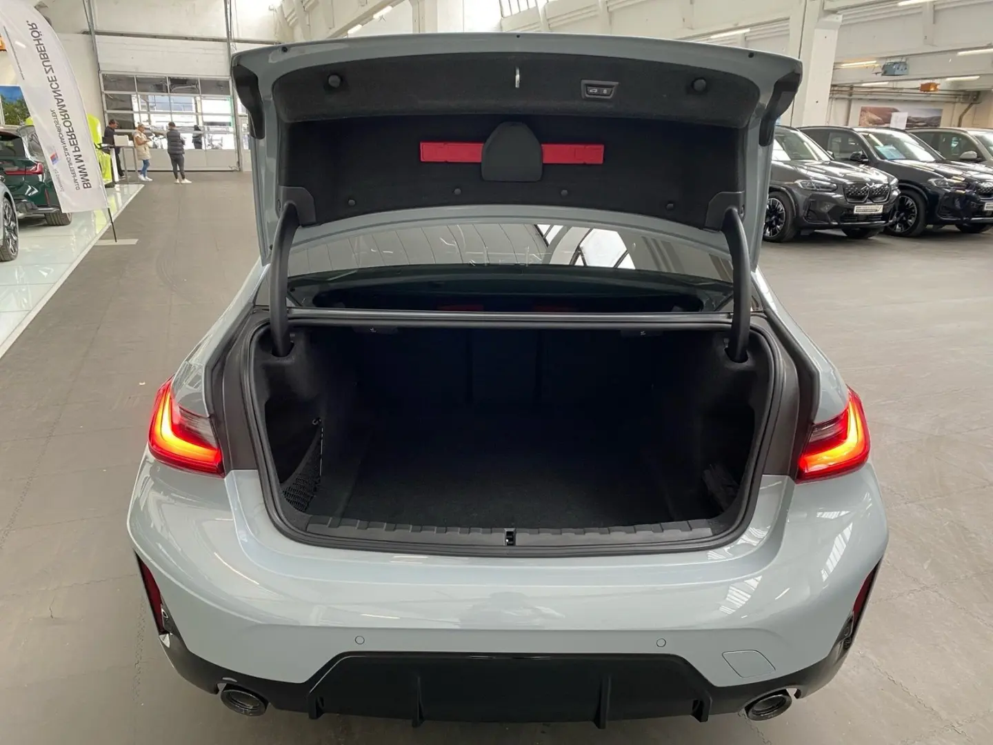 330i xDrive Lim- M Sport Pro HUD DA Prof. H/K ST