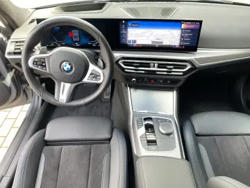 330i xDrive M Sport AHK/LED+/AKUSTIK/G-DACH/MEMO