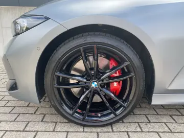 330i xDrive M Sport AHK/LED+/AKUSTIK/G-DACH/MEMO