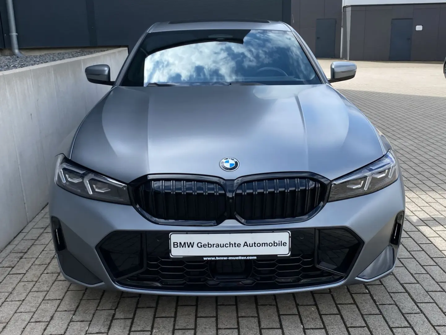 330i xDrive M Sport AHK/LED+/AKUSTIK/G-DACH/MEMO