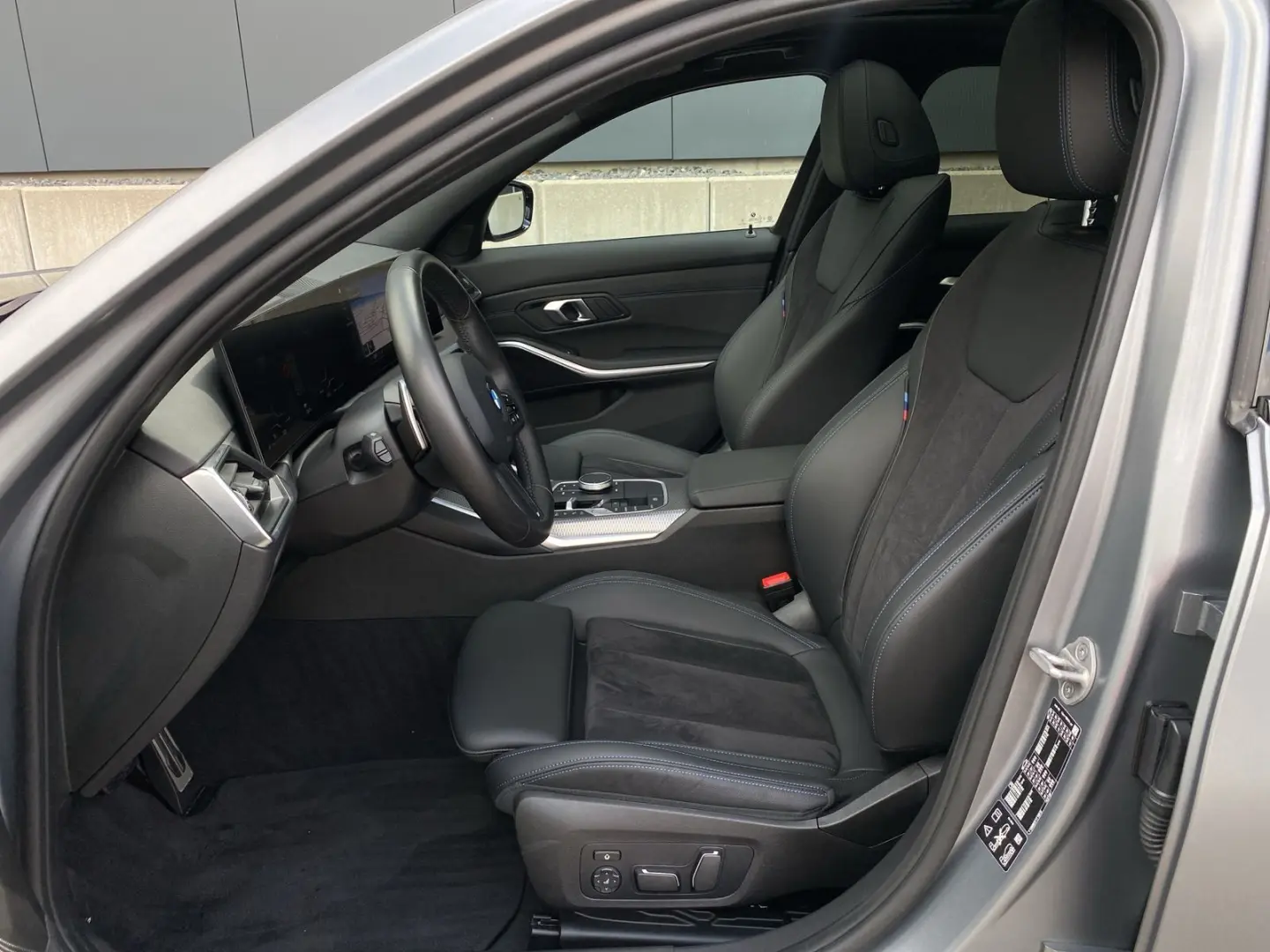 330i xDrive M Sport AHK/LED+/AKUSTIK/G-DACH/MEMO