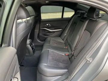 330i xDrive M Sport AHK/LED+/AKUSTIK/G-DACH/MEMO