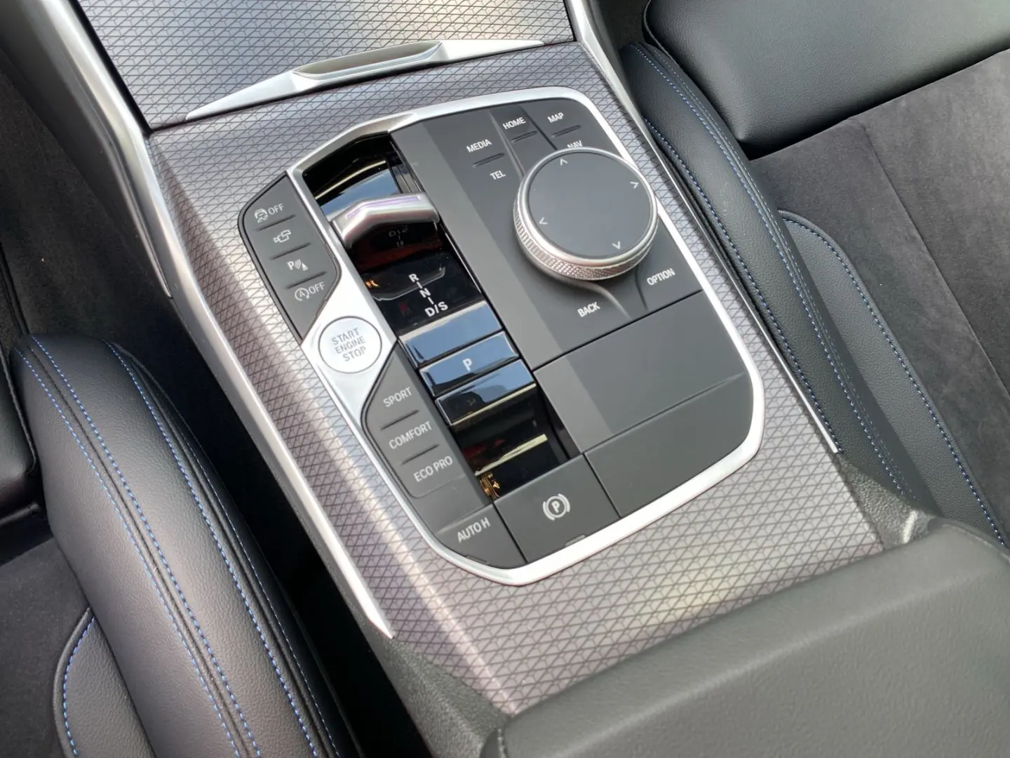 330i xDrive M Sport AHK/LED+/AKUSTIK/G-DACH/MEMO