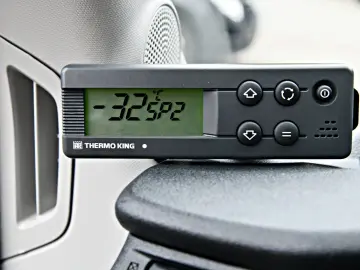 Transit Tief-Kühlkoffer -19°C 2-Zonen Kühlung