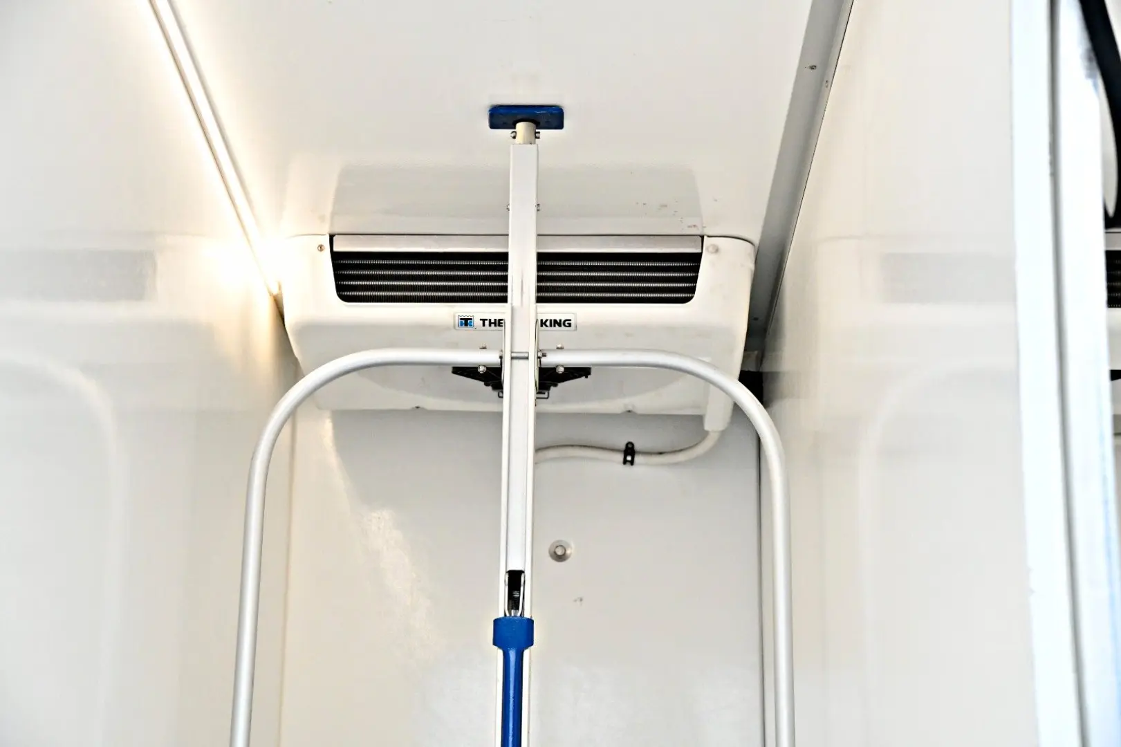Transit Tief-Kühlkoffer -19°C 2-Zonen Kühlung