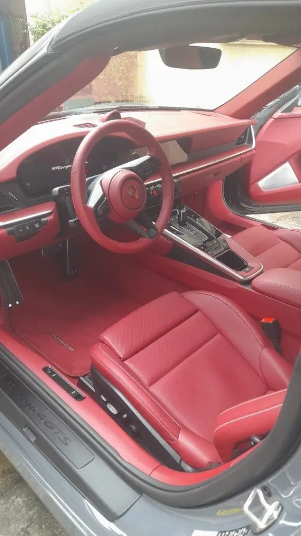 PORSCHE 992 911 TARGA 4GTS