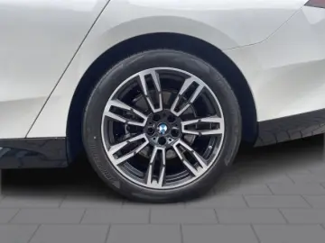 520 d Lim. M Sport LED Navi AHK HuD ACC Pano H/K