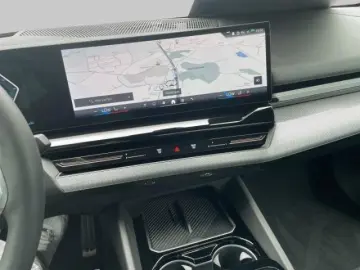520 d Lim. M Sport LED Navi AHK HuD ACC Pano H/K