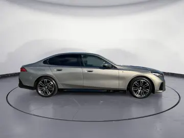 520d M Sportpaket Aktive Geschw. Komfortsitze mi
